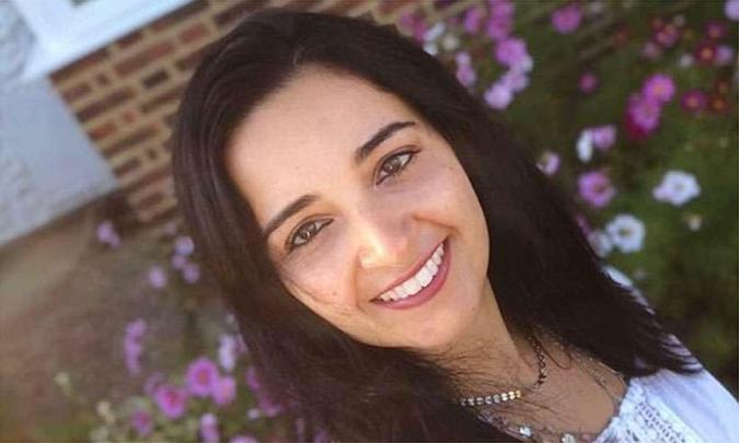 Aliny Mendes tinha 39 anos e estava com um dos filhos no colo quando foi atacada(foto: Arquivo pessoal) Aliny Mendes tinha 39 anos e estava com um dos filhos no colo quando foi atacada(foto: Arquivo pessoal)