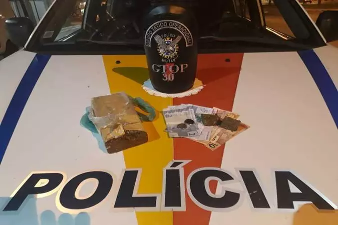 O caso aconteceu por volta das 23h30 desta segunda-feira (11/3), em Ceilândia Norte(foto: Divulgação/PMDF) O caso aconteceu por volta das 23h30 desta segunda-feira (11/3), em Ceilândia Norte(foto: Divulgação/PMDF)