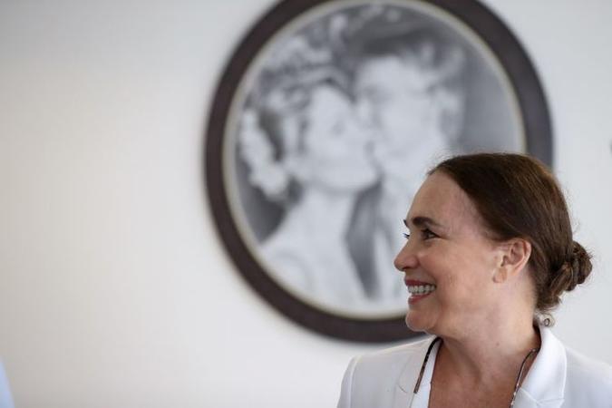 Em Brasília, Regina Duarte se reuniu com o presidente Jair Bolsonaro e com ministros. Ela poderá nomear até 10 assessores(foto: Marcos Correa/PR) Em Brasília, Regina Duarte se reuniu com o presidente Jair Bolsonaro e com ministros. Ela poderá nomear até 10 assessores(foto: Marcos Correa/PR)