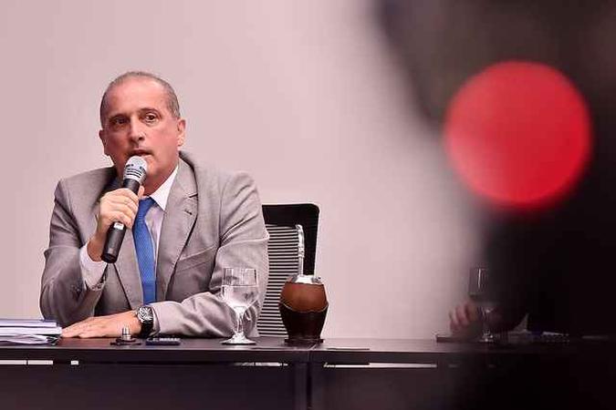Ministro Onyx Lorenzoni em conversa com a imprensa(foto: Governo de Transição/Divulgação) Ministro Onyx Lorenzoni em conversa com a imprensa(foto: Governo de Transição/Divulgação)