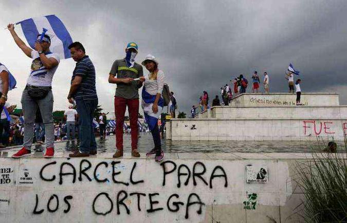 O país espera o reinício do diálogo, a fim de superar a turbulência política que se arrasta há quase dois meses(foto: Inti Ocon/AFP) O país espera o reinício do diálogo, a fim de superar a turbulência política que se arrasta há quase dois meses(foto: Inti Ocon/AFP)