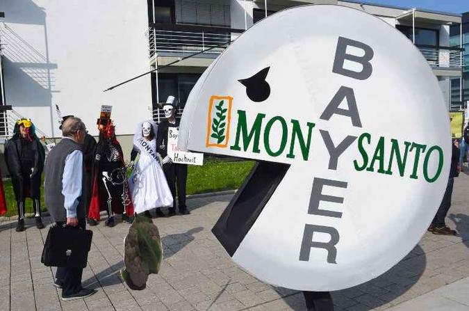 A empresa alemã desembolsou 63 bilhões de dólares em junho para adquirir a Monsanto(foto: AFP) A empresa alemã desembolsou 63 bilhões de dólares em junho para adquirir a Monsanto(foto: AFP)