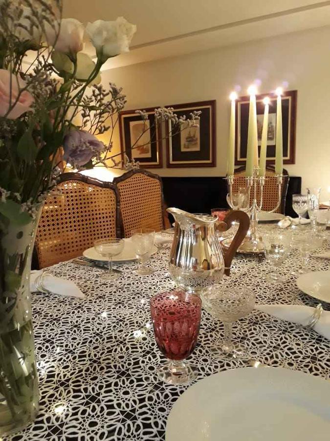 Segundo Lucas Borges, as luzes natalinas são uma ótima opção para decorar mesas em festas e eventos sociais (foto: Arquivo Pessoal) Segundo Lucas Borges, as luzes natalinas são uma ótima opção para decorar mesas em festas e eventos sociais (foto: Arquivo Pessoal)