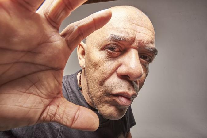 Conhecido pelo sucesso 'Matemática na prática', GOG é um dos nomes mais importantes do rap na cidade(foto: RafaeI Berezinski/Divulgação) Conhecido pelo sucesso 'Matemática na prática', GOG é um dos nomes mais importantes do rap na cidade(foto: RafaeI Berezinski/Divulgação)