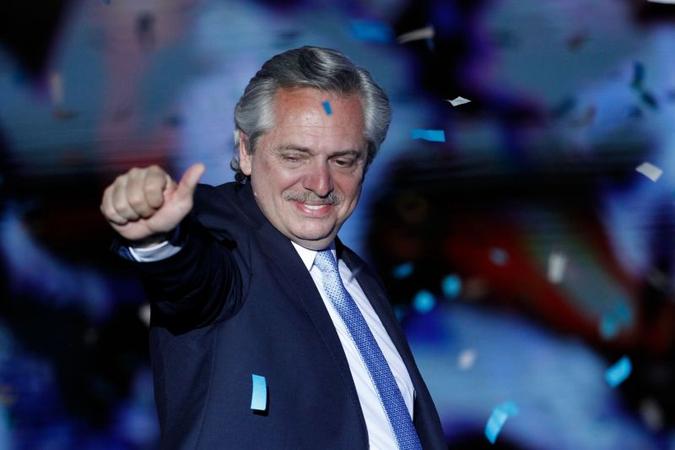 Decisão de Alberto Fernández surpreendeu já que o presidente relativizou o impacto da medida durante a campanha eleitoral(foto: Emiliano Lasalvia/AFP) Decisão de Alberto Fernández surpreendeu já que o presidente relativizou o impacto da medida durante a campanha eleitoral(foto: Emiliano Lasalvia/AFP)