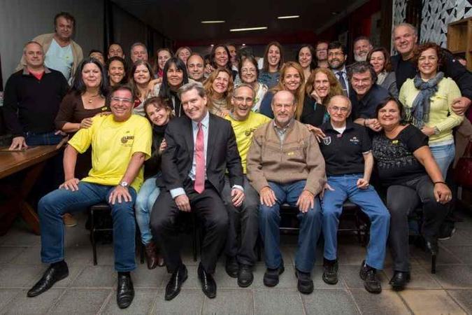 No último 2 de julho, ex-alunos e funcionários promoveram um pré-encontro para recordar os bons momentos(foto: Arquivo Pessoal) No último 2 de julho, ex-alunos e funcionários promoveram um pré-encontro para recordar os bons momentos(foto: Arquivo Pessoal)