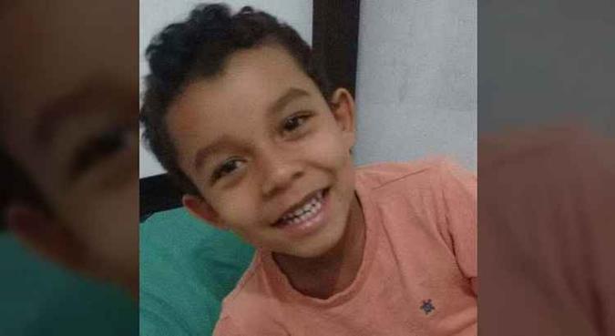 Gabriel Carvalho estava internado no Hospital João XXIII e foi a 10ª criança a morrer em decorrência do incêndio criminoso na Gente Inocente(foto: Álbum de família/Divulgação) Gabriel Carvalho estava internado no Hospital João XXIII e foi a 10ª criança a morrer em decorrência do incêndio criminoso na Gente Inocente(foto: Álbum de família/Divulgação)