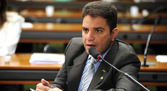O grupo de 13 deputados e 13 senadores será presidido pelo senador Gladson Cameli (PP-AC)(foto: Beto Oliveira/Agência Câmara) O grupo de 13 deputados e 13 senadores será presidido pelo senador Gladson Cameli (PP-AC)(foto: Beto Oliveira/Agência Câmara)