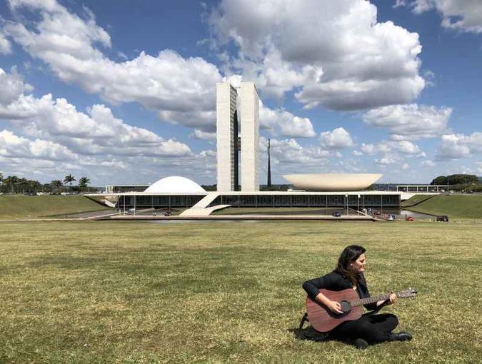 Criadora do movimento Made in Brasília, a cantora Daniela Firme se apresentará no palco principal (foto: Marla Freitag/Divulgação ) Criadora do movimento Made in Brasília, a cantora Daniela Firme se apresentará no palco principal (foto: Marla Freitag/Divulgação )