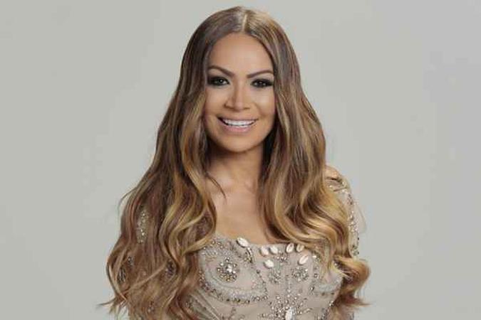 O novo CD traz o mais novo sucesso de Solange Almeida 'Cozido da patroa'(foto: Objetiva Comunicação/Divulgação) O novo CD traz o mais novo sucesso de Solange Almeida 'Cozido da patroa'(foto: Objetiva Comunicação/Divulgação)