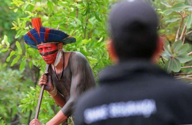Em 2011, índios tentaram impedir as obras no local (foto: Ed Alves/Esp. CB/D.A Press) Em 2011, índios tentaram impedir as obras no local (foto: Ed Alves/Esp. CB/D.A Press)