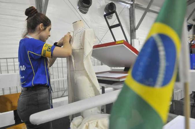 A estudante de Moda, Rhany Rodrigues, é destaque na Olimpíada do Conhecimento(foto: Minervino Junior/CB/D.A Press) A estudante de Moda, Rhany Rodrigues, é destaque na Olimpíada do Conhecimento(foto: Minervino Junior/CB/D.A Press)