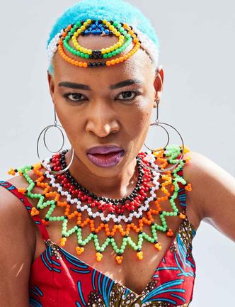 Artista sul-africana Nduduzo Siba participa do aquecimento para o Festival Latinidades (foto: Agencia Lema/Divulgação) Artista sul-africana Nduduzo Siba participa do aquecimento para o Festival Latinidades (foto: Agencia Lema/Divulgação)