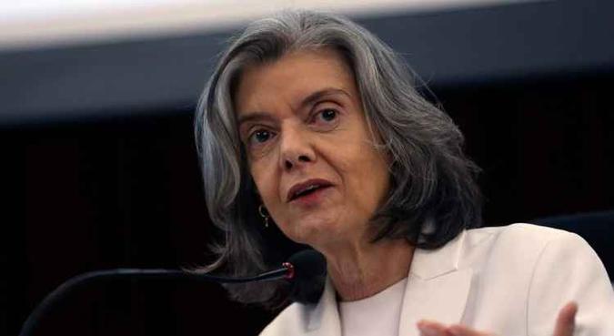 A presidente da Corte, no entanto, negou o pedido. Argumentou que as questões foram postas pelo relator do caso, ministro Edson Fachin separadamente e que, por isso, assim devem ser analisadas(foto: José Cruz/Agência Brasil) A presidente da Corte, no entanto, negou o pedido. Argumentou que as questões foram postas pelo relator do caso, ministro Edson Fachin separadamente e que, por isso, assim devem ser analisadas(foto: José Cruz/Agência Brasil)