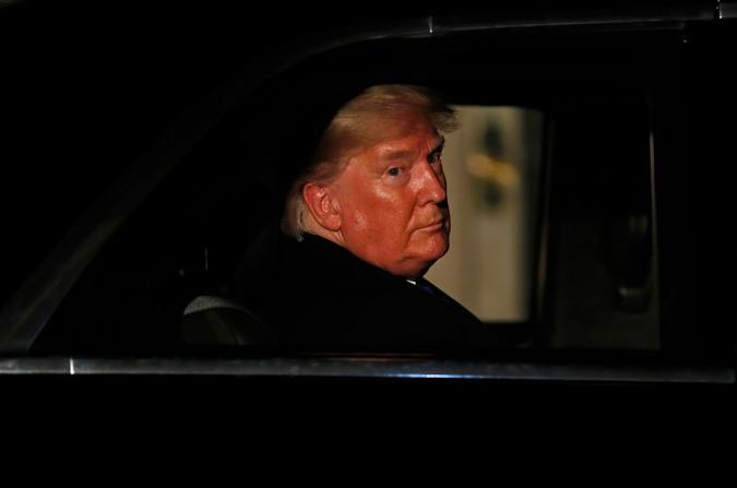 Pesquisas mostram que americanos estão divididos sobre possível impeachment de Trump(foto: Alastair Grant/AFP) Pesquisas mostram que americanos estão divididos sobre possível impeachment de Trump(foto: Alastair Grant/AFP)