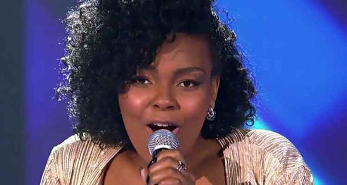 Moradora de Águas Claras, Andressa Hayalla no 'The Voice' (foto: Reprodução/Globo ) Moradora de Águas Claras, Andressa Hayalla no 'The Voice' (foto: Reprodução/Globo )