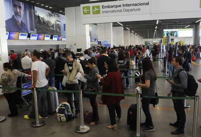 De acordo com a Inframérica, 36% dos passageiros saem da capital para embarcar em voos internacionais(foto: Ed Alves/CB/D.A Press - 25/5/18) De acordo com a Inframérica, 36% dos passageiros saem da capital para embarcar em voos internacionais(foto: Ed Alves/CB/D.A Press - 25/5/18)