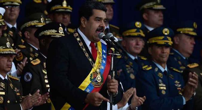 O presidente venezuelano, Nicolas Maduro, fez um discurso durante uma cerimônia em apoio à Guarda Nacional em Caracas(foto: JUAN BARRETO) O presidente venezuelano, Nicolas Maduro, fez um discurso durante uma cerimônia em apoio à Guarda Nacional em Caracas(foto: JUAN BARRETO)