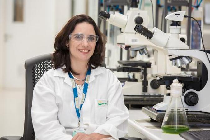 Os resultados são promissores , segundo a gerente de Biotecnologia do Centro de Pesquisa (Cenpes) da Petrobras, Juliana Vaz(foto: Francisco Alves de Souza/Banco de Imagens Petrobras ) Os resultados são promissores , segundo a gerente de Biotecnologia do Centro de Pesquisa (Cenpes) da Petrobras, Juliana Vaz(foto: Francisco Alves de Souza/Banco de Imagens Petrobras )