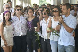 Emocionado, o pai de Louise, o tenente do Exército Ronald Ribeiro, disse que o sonho dela sempre havia sido cursar o ensino superior na UnB.(foto: Breno Fortes/CB/D.A Press) Emocionado, o pai de Louise, o tenente do Exército Ronald Ribeiro, disse que o sonho dela sempre havia sido cursar o ensino superior na UnB.(foto: Breno Fortes/CB/D.A Press)