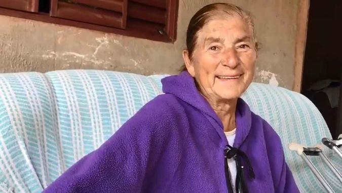 Dona Maria Aparecida, avó de Michelle, na casa onde mora, no Sol Nascente: Dona Maria Aparecida, avó de Michelle, na casa onde mora, no Sol Nascente: