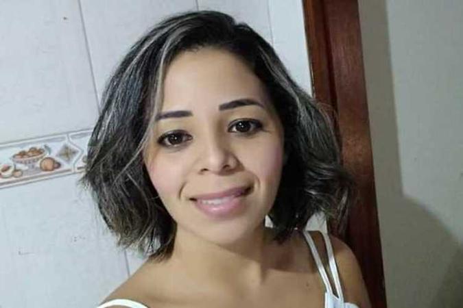 Shellyda era professora de matemática do Colégio Estadual José Carneiro Filho (Jocaf), em Luziânia (GO)(foto: Redes Sociais) Shellyda era professora de matemática do Colégio Estadual José Carneiro Filho (Jocaf), em Luziânia (GO)(foto: Redes Sociais)