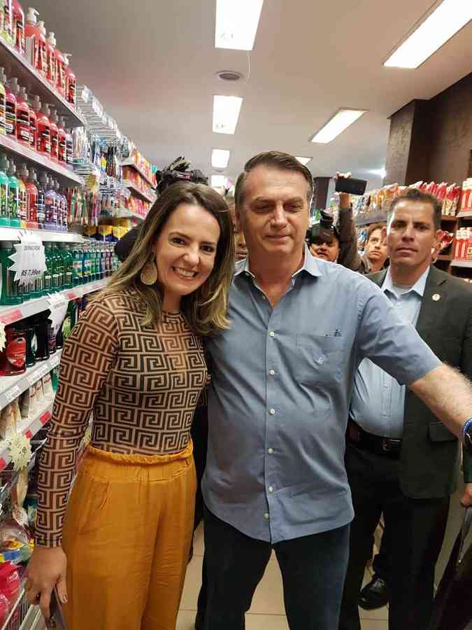 Fernanda Siqueira, dentro do supermercado com Bolsonaro (foto: arquivo pessoal )