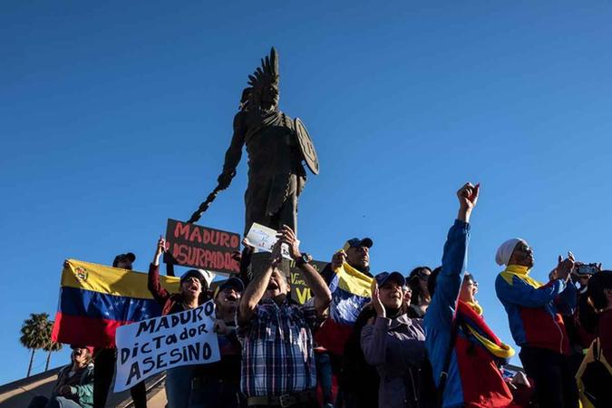 Diversas manifestações ocorrem na Venezuela, após o chefe da Assembléia Nacional da Venezuela, Juan Guaido ter se declarada presidente interino do país. Diversos países reconheceram Gauido como presidente e esperam a renúncia de MaduroUlises Ruiz, Federico Parra e Yuri Cortez / AFP Diversas manifestações ocorrem na Venezuela, após o chefe da Assembléia Nacional da Venezuela, Juan Guaido ter se declarada presidente interino do país. Diversos países reconheceram Gauido como presidente e esperam a renúncia de MaduroUlises Ruiz, Federico Parra e Yuri Cortez / AFP
