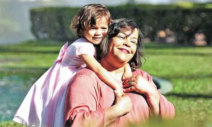 Atrizes Que Engravidaram Depois Dos 40 Conheca A Mulher Que Aos 49 Anos Descobriu Estar Gravida De 7