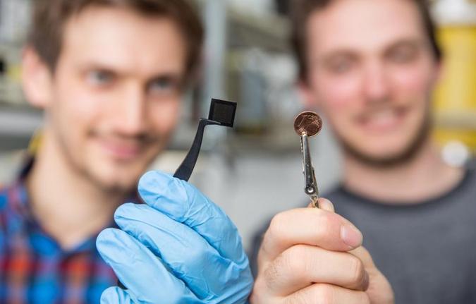 Protótipo tem quatro neurônios artificiais: a intenção é criar estruturas mais complexas de processamento (foto: Fun-COMP project/Divulgação ) Protótipo tem quatro neurônios artificiais: a intenção é criar estruturas mais complexas de processamento (foto: Fun-COMP project/Divulgação )