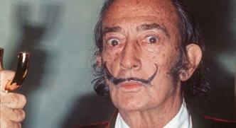Salvador Dali em 1972(foto: AFP / STF - 1/1/1972) Salvador Dali em 1972(foto: AFP / STF - 1/1/1972)