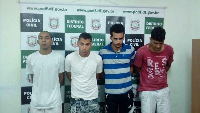Thiago Vieira Souza, Reinaldo Barbosa Vasconcelos, Ronaldo de Souza Santana e Valmir Silva Vieira: prisão(foto: Augusto Fernandes/Esp. CB/D.A Press) Thiago Vieira Souza, Reinaldo Barbosa Vasconcelos, Ronaldo de Souza Santana e Valmir Silva Vieira: prisão(foto: Augusto Fernandes/Esp. CB/D.A Press)