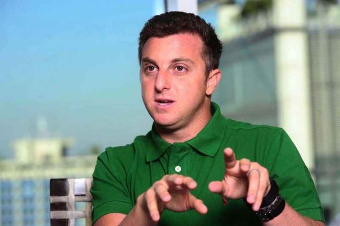 Em sua defesa ao TSE na ação do PT, apresentador alega que não é candidato, só defendeu participação maior da sociedade na política(foto: Reprodução/Internet ) Em sua defesa ao TSE na ação do PT, apresentador alega que não é candidato, só defendeu participação maior da sociedade na política(foto: Reprodução/Internet )