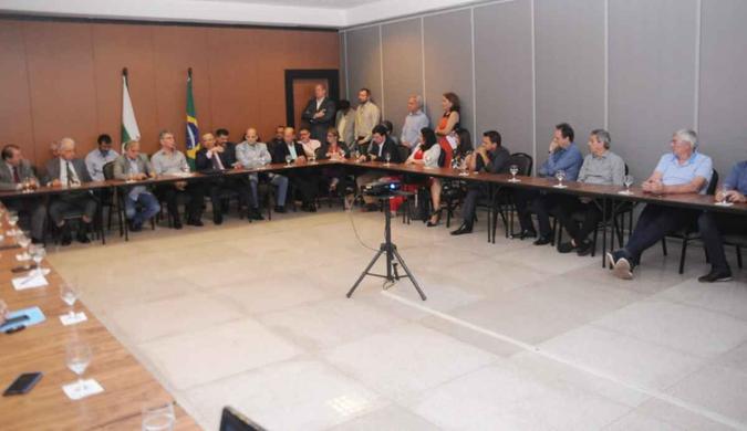 Equipe de transição se reuniu com representantes do Sindiatacista(foto: Renato Alves/Equipe de Transição ) Equipe de transição se reuniu com representantes do Sindiatacista(foto: Renato Alves/Equipe de Transição )