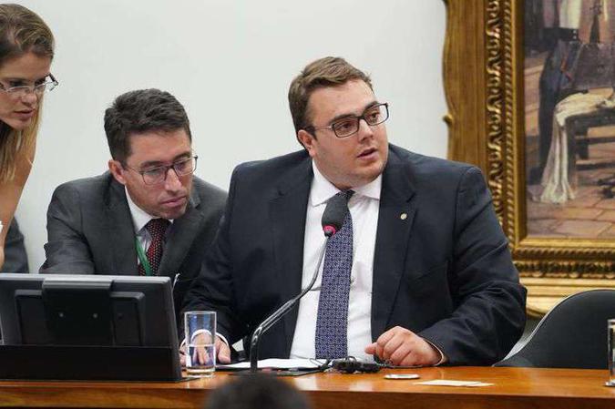 O presidente da CCJ, Felipe Francischini, quer votar o texto da reforma até 17 de abril: necessidade da instauração da Comissão Especial(foto: Pablo Valadares/Câmara dos Deputados) O presidente da CCJ, Felipe Francischini, quer votar o texto da reforma até 17 de abril: necessidade da instauração da Comissão Especial(foto: Pablo Valadares/Câmara dos Deputados)