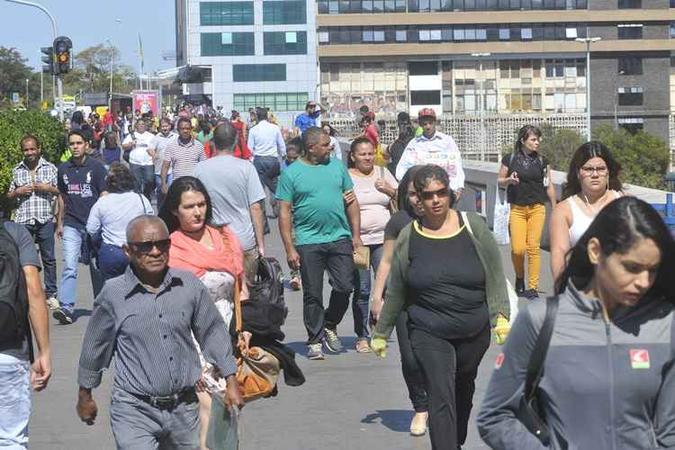 A pesquisa também mostra que, em 2060, apesar do crescimento progressivo da população, o DF terá a menor taxa de fecundidade do país(foto: Minervino Junior/CB/D.A Press) A pesquisa também mostra que, em 2060, apesar do crescimento progressivo da população, o DF terá a menor taxa de fecundidade do país(foto: Minervino Junior/CB/D.A Press)