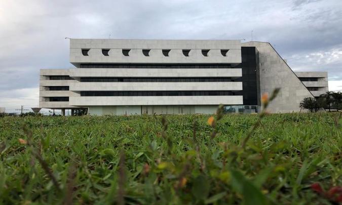 Mesmo com chuva, o calor continua em todo o Distrito Federal. A temperatura pode chegar a 30ºC nesta quinta-feira(foto: Ana Rayssa/Esp. CB/DA Press) Mesmo com chuva, o calor continua em todo o Distrito Federal. A temperatura pode chegar a 30ºC nesta quinta-feira(foto: Ana Rayssa/Esp. CB/DA Press)