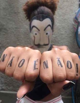 Mulheres tatuam Mulheres tatuam