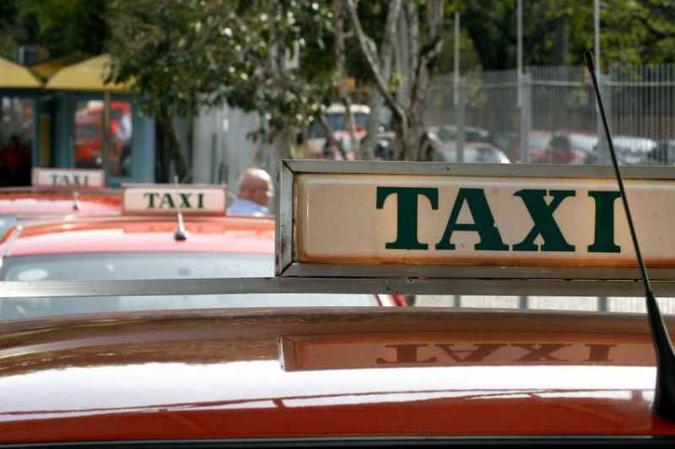 Além da segurança, norma tem a função de dar mais credibilidade aos taxistas: competitividade com aplicativos(foto: Joel Vargas/PMPA) Além da segurança, norma tem a função de dar mais credibilidade aos taxistas: competitividade com aplicativos(foto: Joel Vargas/PMPA)