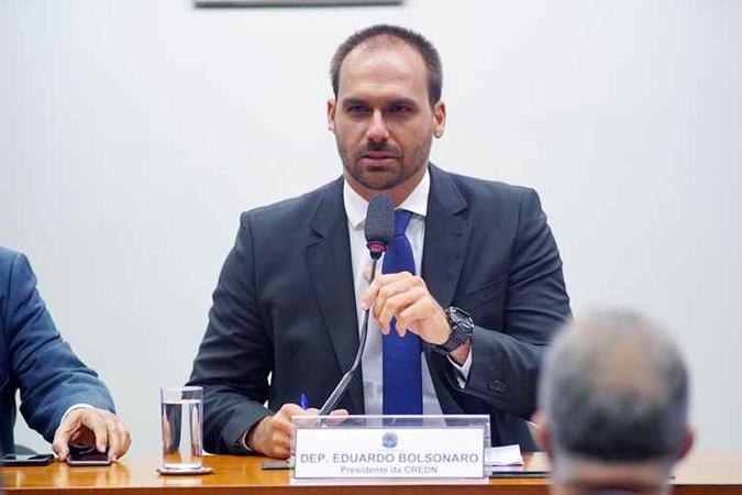 Instalação da Comissão e eleição para presidente e vice-presidentes. Presidente, dep. Eduardo Bolsonaro (PSL-SP)(foto: Will Shutter / Câmara dos Deputados ) Instalação da Comissão e eleição para presidente e vice-presidentes. Presidente, dep. Eduardo Bolsonaro (PSL-SP)(foto: Will Shutter / Câmara dos Deputados )