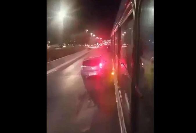 A abordagem, feita por supostos policiais civis, ocorreu no Pistão Sul, em Taguatinga (foto: Arquivo pessoal) A abordagem, feita por supostos policiais civis, ocorreu no Pistão Sul, em Taguatinga (foto: Arquivo pessoal)