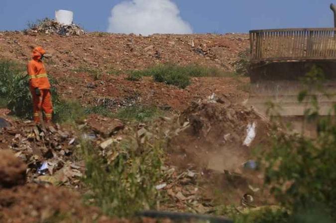 Os lixões estão presentes em mais da metade dos municípios brasileiros e prejudicam número muito maior de cidades e habitantes(foto: Carlos Vieira/CB/D.A Press) Os lixões estão presentes em mais da metade dos municípios brasileiros e prejudicam número muito maior de cidades e habitantes(foto: Carlos Vieira/CB/D.A Press)