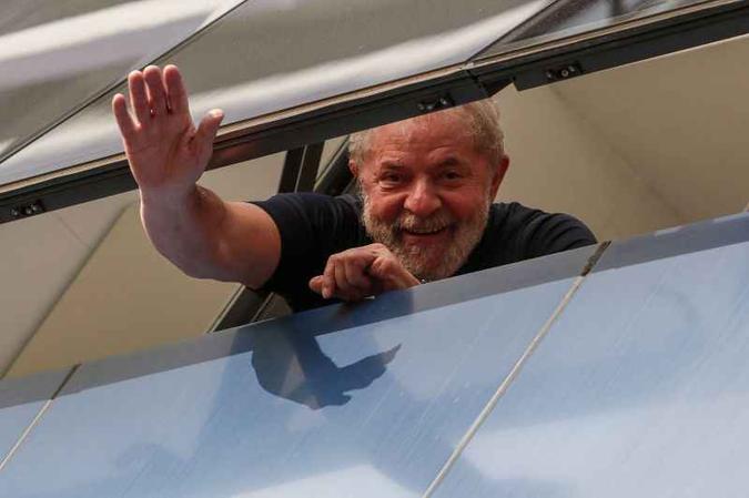 A presidente do TSE, Rosa Weber, negou a prorrogação do prazo para o partido substituir o nome de Lula na cabeça de chapa presidencial(foto: Miguel Schincariol/AFP) A presidente do TSE, Rosa Weber, negou a prorrogação do prazo para o partido substituir o nome de Lula na cabeça de chapa presidencial(foto: Miguel Schincariol/AFP)