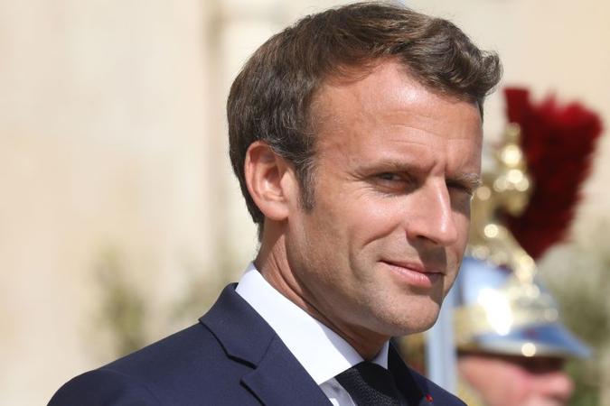 Emmanuel Macron, presidente da França, lançou os submarinos nesta sexta-feira (12/7)(foto: Ludovic Marin/AFP) Emmanuel Macron, presidente da França, lançou os submarinos nesta sexta-feira (12/7)(foto: Ludovic Marin/AFP)