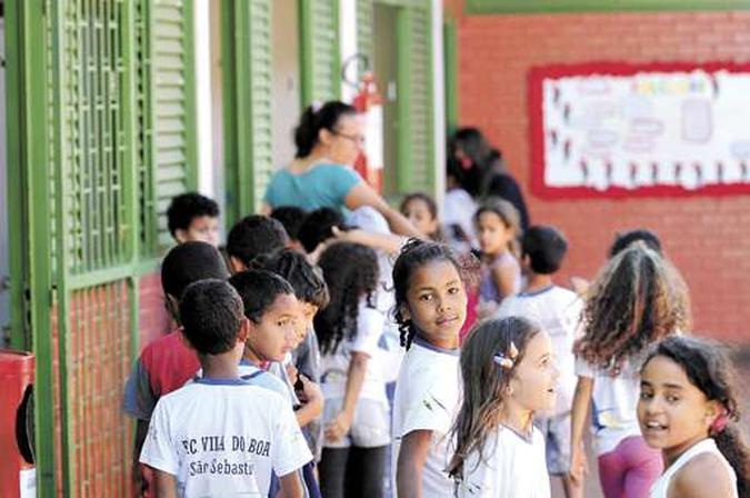A Escola Classe Vila da Boa, em São Sebastião, é uma das unidades em que a educação integral está em funcionamento: bandeira do novo secretário(foto: Gustavo Moreno/CB/D.A Press) A Escola Classe Vila da Boa, em São Sebastião, é uma das unidades em que a educação integral está em funcionamento: bandeira do novo secretário(foto: Gustavo Moreno/CB/D.A Press)
