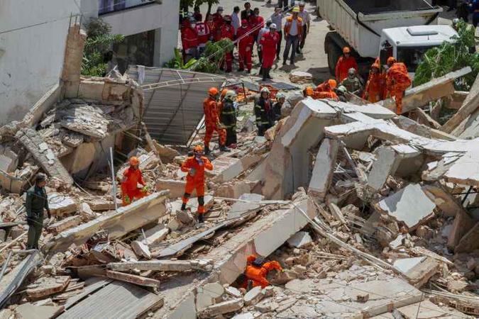 Edifício Andrea desabou na terça-feira (15), por volta das 10h15(foto: Rodrigo Patrocinio/AFP) Edifício Andrea desabou na terça-feira (15), por volta das 10h15(foto: Rodrigo Patrocinio/AFP)