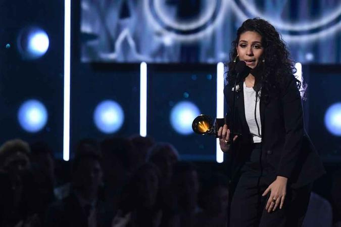 Alessia Cara conquistou o Grammy de artista revelaçãoAFP / Timothy A. CLARY Alessia Cara conquistou o Grammy de artista revelaçãoAFP / Timothy A. CLARY