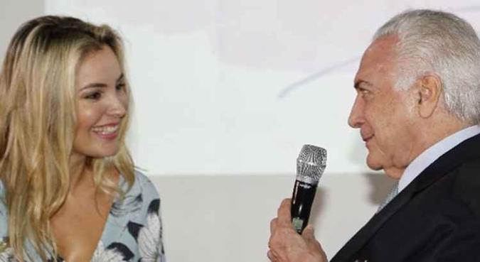 Ao cumprimentar a esposa, Marcela Temer, presidente ressaltou toda a admiração que tem pela dedicação e companheirismo dela(foto: Reprodução/Twitter Michel Temer) Ao cumprimentar a esposa, Marcela Temer, presidente ressaltou toda a admiração que tem pela dedicação e companheirismo dela(foto: Reprodução/Twitter Michel Temer)