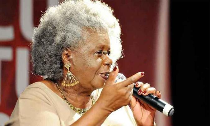 Escritora disputa o título de imortal da ABL, que é constituída por 40 membros efetivos e perpétuos. Eleição é feita por meio de voto secreto (foto: Marcos Vieira/EM/D.A.Press) Escritora disputa o título de imortal da ABL, que é constituída por 40 membros efetivos e perpétuos. Eleição é feita por meio de voto secreto (foto: Marcos Vieira/EM/D.A.Press)