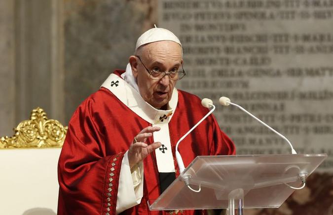''Hoje, festa de Pentecostes, evocamos o Espírito Santo para que dê luz e força à Igreja e à sociedade na Amazônia, posta à dura prova pela pandemia'', afirmou Francisco(foto: AFP / POOL / REMO CASILLI) ''Hoje, festa de Pentecostes, evocamos o Espírito Santo para que dê luz e força à Igreja e à sociedade na Amazônia, posta à dura prova pela pandemia'', afirmou Francisco(foto: AFP / POOL / REMO CASILLI)